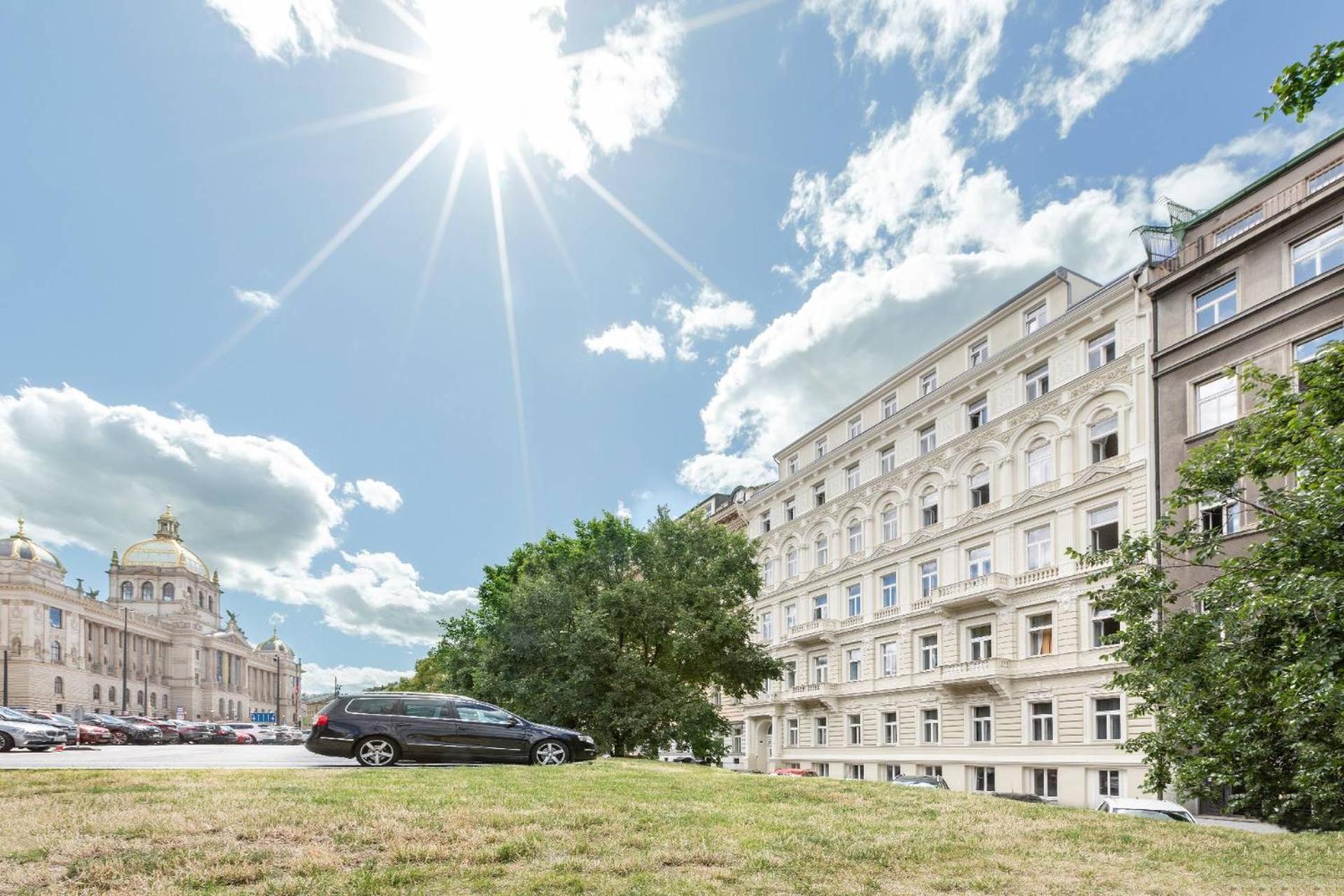New 50m Charles Square * Prague